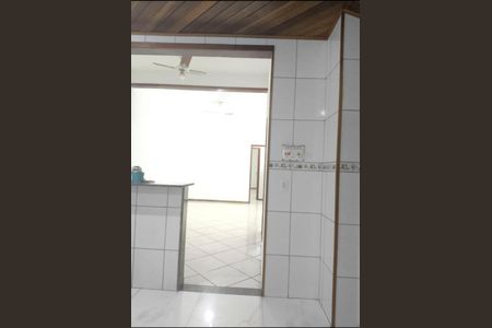 Cozinha de casa para alugar com 2 quartos, 100m² em Marechal Hermes, Rio de Janeiro