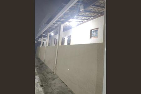 Casa para alugar com 100m², 2 quartos e sem vagaÁrea externa