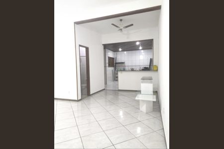 Sala de casa para alugar com 2 quartos, 100m² em Marechal Hermes, Rio de Janeiro