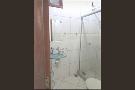 Banheiro de casa para alugar com 2 quartos, 100m² em Marechal Hermes, Rio de Janeiro