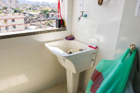 Apartamento para alugar com 75m², 2 quartos e 1 vagaÁrea de Serviço