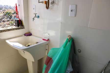 Apartamento para alugar com 75m², 2 quartos e 1 vagaÁrea de Serviço