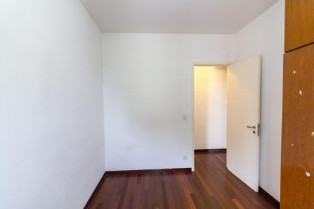 Quarto 1 de apartamento para alugar com 3 quartos, 74m² em Interlagos, São Paulo