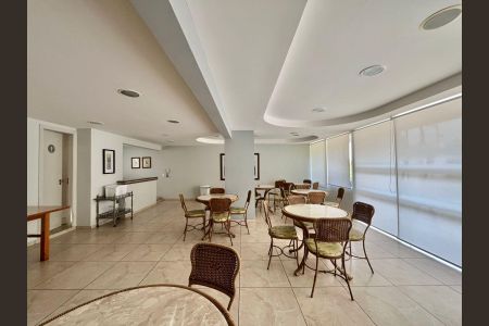 Apartamento à venda com 93m², 3 quartos e 2 vagasÁrea comum - Salão de festas