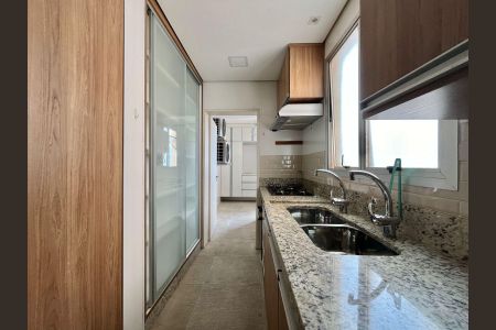 Apartamento à venda com 93m², 3 quartos e 2 vagasCozinha