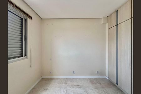 Apartamento à venda com 93m², 3 quartos e 2 vagasQuarto 2