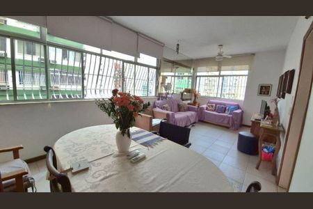 Apartamento à venda com 3 quartos, 125m² em Icaraí, Niterói