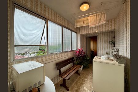 Apartamento à venda com 112m², 3 quartos e 1 vagaÁrea de Serviço