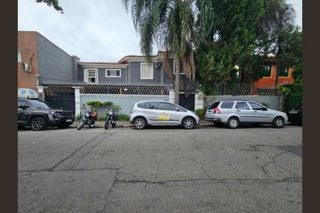 Casa à venda com 258m², 4 quartos e 2 vagas