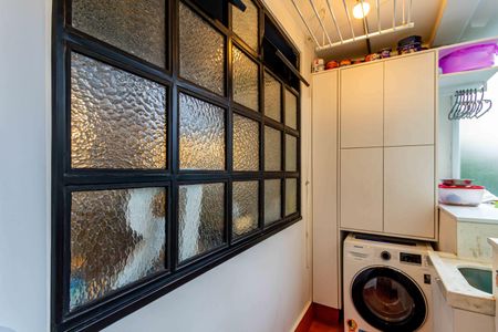 Apartamento à venda com 84m², 2 quartos e sem vaga Apartamento à venda com 84m², 2 quartos e sem vagaLavanderia