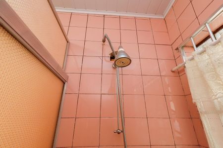 Casa para alugar com 100m², 4 quartos e 2 vagas Casa para alugar com 100m², 4 quartos e 2 vagasBanheiro 1