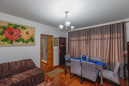 Casa para alugar com 100m², 4 quartos e 2 vagas Casa para alugar com 100m², 4 quartos e 2 vagasSala