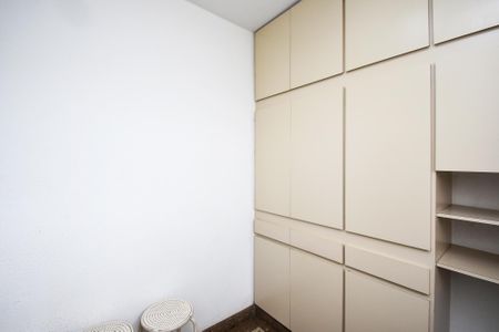 Apartamento à venda com 130m², 3 quartos e 1 vagaquarto de serviço