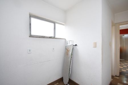 Apartamento à venda com 130m², 3 quartos e 1 vagaquarto de serviço