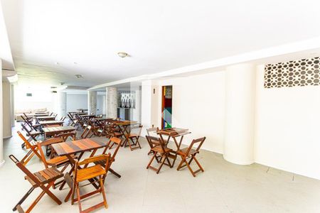 Apartamento para alugar com 94m², 3 quartos e sem vagaÁrea externa