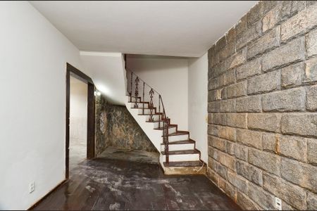 Sala de casa para alugar com 3 quartos, 110m² em Colégio Batista, Belo Horizonte