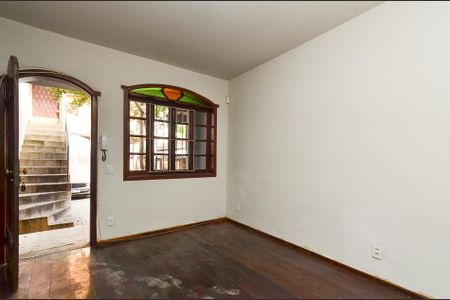 Sala de casa para alugar com 3 quartos, 110m² em Colégio Batista, Belo Horizonte