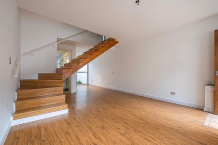 Casa de condomínio para alugar com 80m², 2 quartos e 1 vaga Casa de condomínio para alugar com 80m², 2 quartos e 1 vagaSala