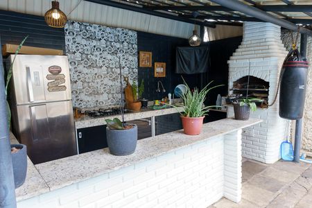 Área comum - Churrasqueira de casa à venda com 4 quartos, 384m² em Santa Cruz Industrial, Contagem