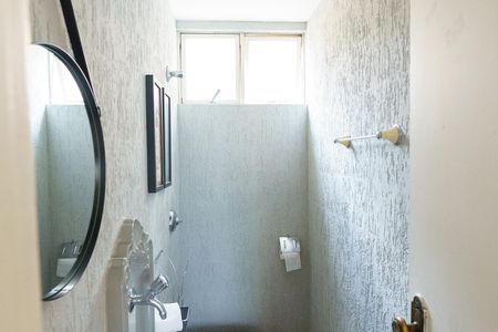 Casa à venda com 384m², 4 quartos e 4 vagas Casa à venda com 384m², 4 quartos e 4 vagasBanheiro