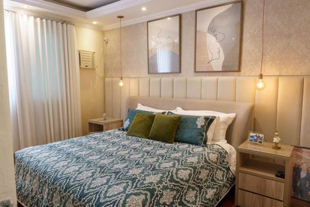 Casa à venda com 384m², 4 quartos e 4 vagas Casa à venda com 384m², 4 quartos e 4 vagasQuarto 2 - Suíte