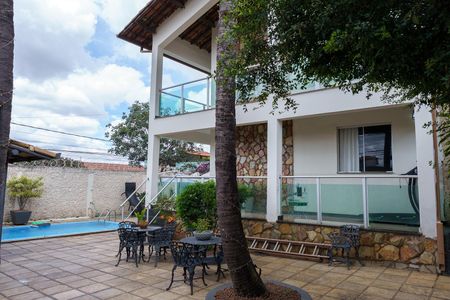 Área comum de casa à venda com 4 quartos, 384m² em Santa Cruz Industrial, Contagem