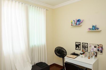 Casa à venda com 384m², 4 quartos e 4 vagas Casa à venda com 384m², 4 quartos e 4 vagasQuarto 3