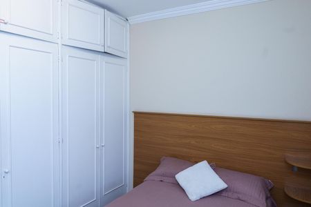 Casa à venda com 384m², 4 quartos e 4 vagas Casa à venda com 384m², 4 quartos e 4 vagasQuarto 3