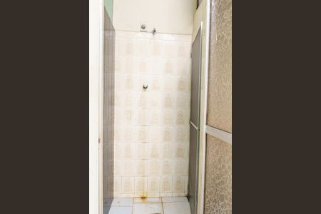 Casa à venda com 384m², 4 quartos e 4 vagas Casa à venda com 384m², 4 quartos e 4 vagasSaúna