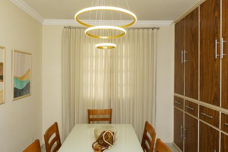 Casa à venda com 384m², 4 quartos e 4 vagas Casa à venda com 384m², 4 quartos e 4 vagasCopa