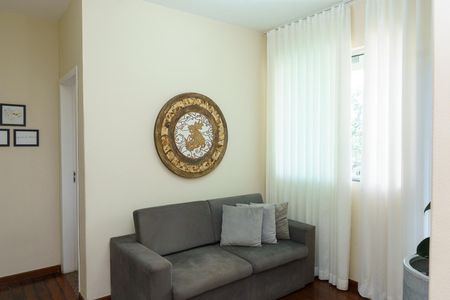 Casa à venda com 384m², 4 quartos e 4 vagas Casa à venda com 384m², 4 quartos e 4 vagasSala 2