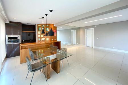 Apartamento para alugar com 189m², 4 quartos e 4 vagasVaranda Gourmet