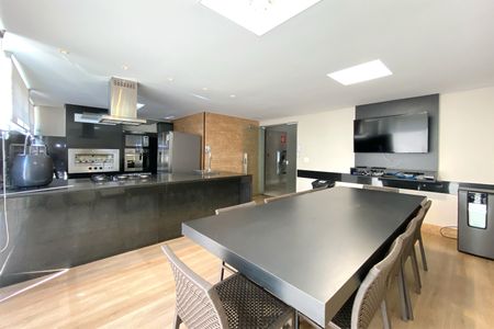 Apartamento para alugar com 189m², 4 quartos e 4 vagasÁrea comum