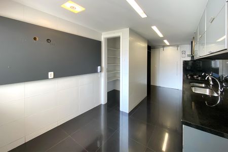 Apartamento para alugar com 189m², 4 quartos e 4 vagasCozinha