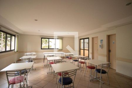 Apartamento à venda com 60m², 2 quartos e 1 vagaÁrea comum - Salão de festas