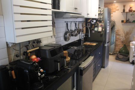 Apartamento à venda com 110m², 2 quartos e 2 vagasCozinha