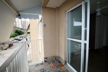 Apartamento à venda com 54m², 2 quartos e 1 vagaVaranda da sala