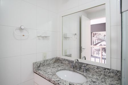 Apartamento à venda com 77m², 1 quarto e 1 vagaBanheiro da Suíte 