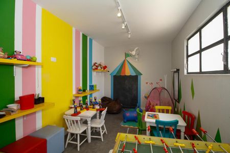 Apartamento à venda com 110m², 2 quartos e 1 vaga Apartamento à venda com 110m², 2 quartos e 1 vagaÁrea Comum - Brinquedoteca