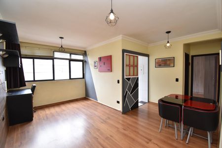 Sala de apartamento para alugar com 1 quarto, 52m² em Centro, Curitiba
