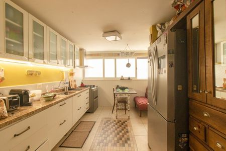 Apartamento para alugar com 142m², 2 quartos e 1 vagaCozinha