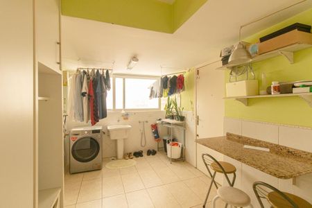 Apartamento para alugar com 142m², 2 quartos e 1 vagaÁrea de Serviço