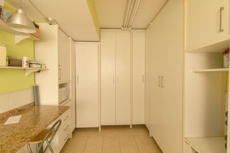 Apartamento para alugar com 142m², 2 quartos e 1 vagaÁrea de Serviço