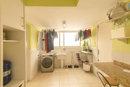 Apartamento para alugar com 142m², 2 quartos e 1 vagaÁrea de Serviço