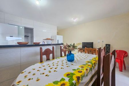 Sala de casa para alugar com 3 quartos, 80m² em Balneario Praia do Perequê, Guarujá