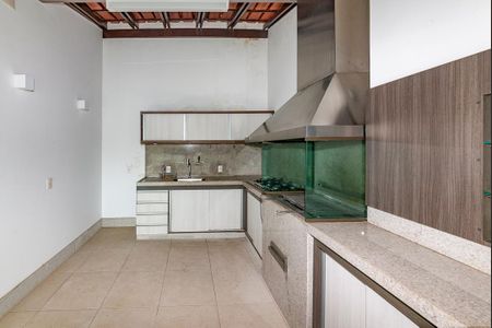 Casa à venda com 500m², 4 quartos e 4 vagas Casa à venda com 500m², 4 quartos e 4 vagasVaranda gourmet