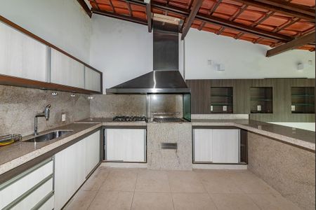 Casa à venda com 500m², 4 quartos e 4 vagas Casa à venda com 500m², 4 quartos e 4 vagasVaranda gourmet