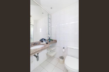 Apartamento para alugar com 75m², 2 quartos e 1 vagaSuíte - Banheiro