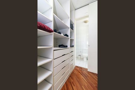 Apartamento para alugar com 75m², 2 quartos e 1 vagaSuíte - Closet