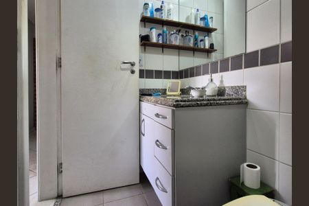 Apartamento à venda com 198m², 4 quartos e 2 vagasBanheiro 